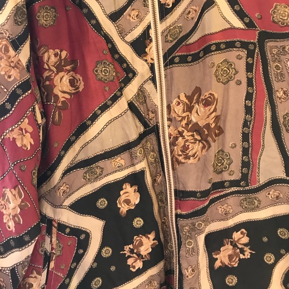 Vintage Rose Windbreaker - Picture 3 of 5